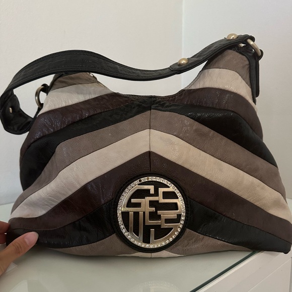 GUESS Genuine Leather Shoulder Bag - Picture 15 of 15